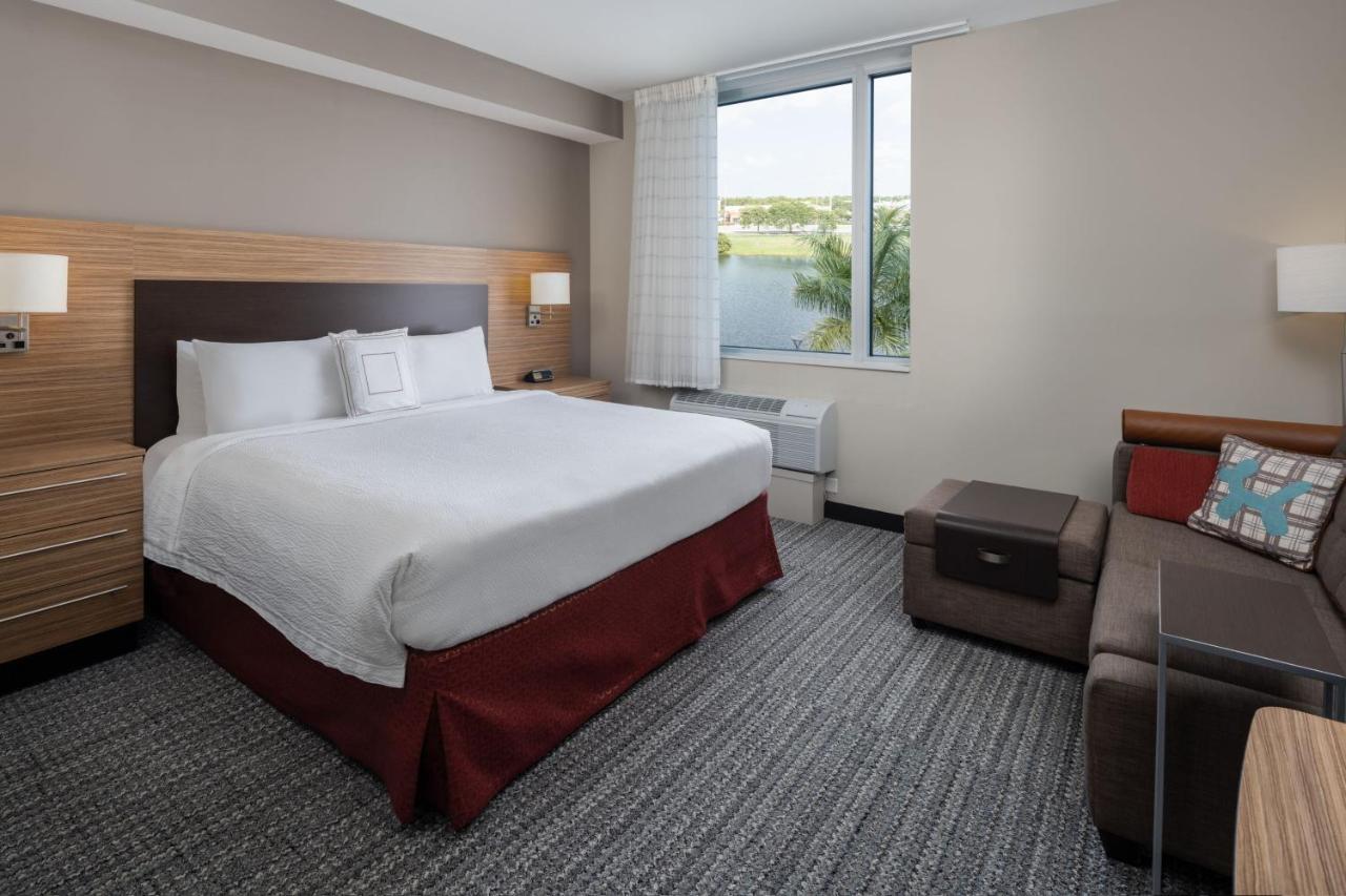 Towneplace Suites Miami Kendall West Kendale Lakes Zewnętrze zdjęcie